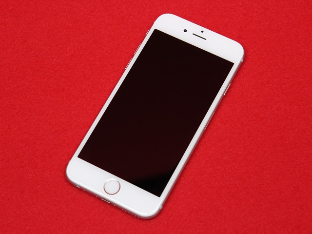 iPhone 6s 32GB シルバーの商品画像
